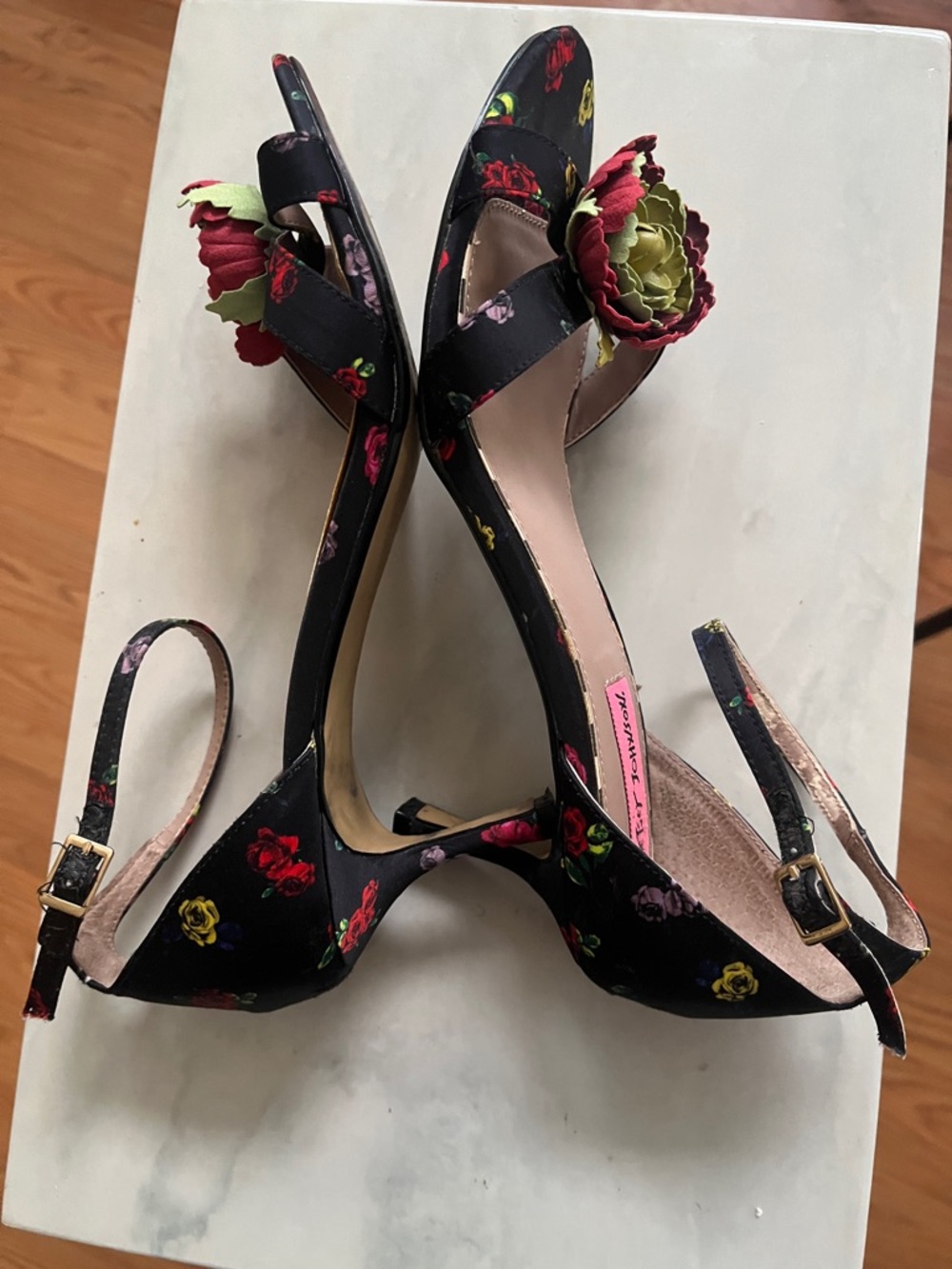 Betsey Johnson Mea strappy sandal kitten heel 2–2.5” floral embellishments - Picture 6 of 7